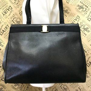 SALVATORE FERRAGAMO TOTE BAG AN21 EMBOSSING VALA LEATHER BLACK